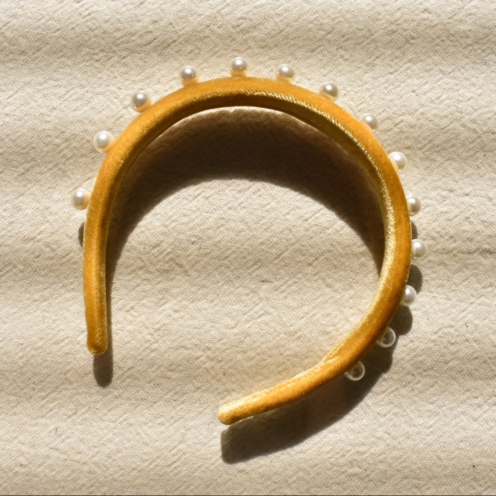 Anthropologie Gwen Preppy Pearl Velvet Headband